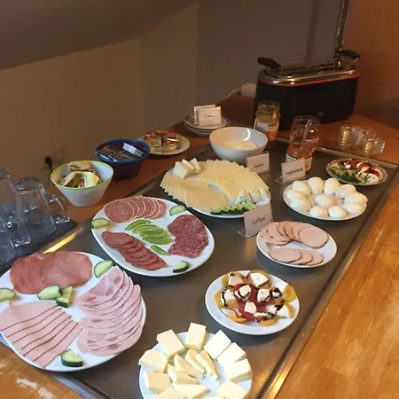 شباب بيت شباب